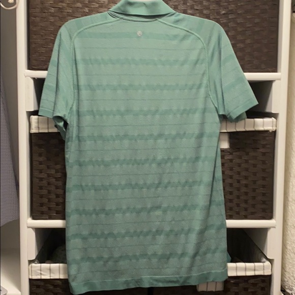 Lululemon Metal vent polo - Picture 2 of 3